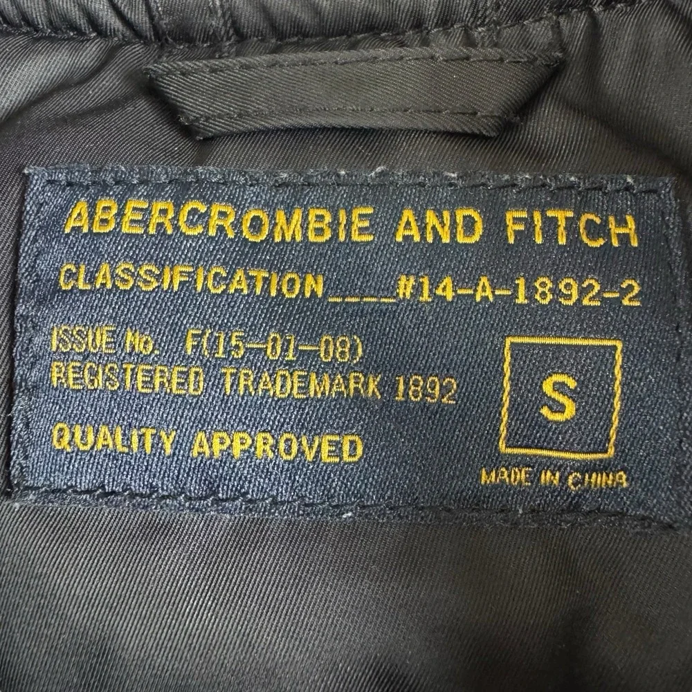 Abercrombie & Fitch Black Bomber Jacket‎ Men's Small Quilted Flight